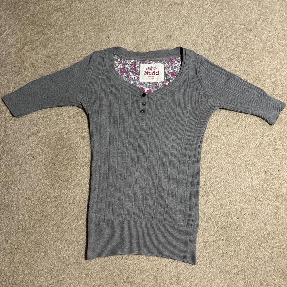 Y2K Mudd Grey Shirt with half sleeves size